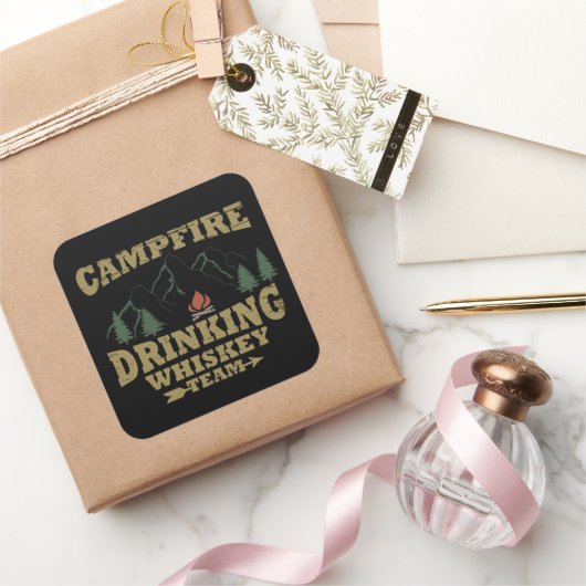 Whiskey citeert grappige camping camper gezegden vierkante sticker (Geschenken)