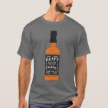 Whiskey Fles 21st Birthday Whiskey Lovers T-shirt<br><div class="desc">Creëer een unieke 21e verjaardag cadeau of verrassing voor je favoriete whiskydrinker met een shirt met hun favoriete drank. Dit grafische shirt is voorzien van een handgetekende stijlafbeelding van een whiskyfles met een zwart-wit etiket dat u met uw eigen tekst kunt personaliseren. Gebruik gewoon de velden sjabloon om je eigen...</div>