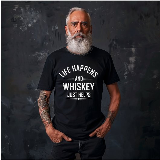 Whiskey helpt grappige quotes drink alcohol gezegd t-shirt