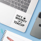 WHISKEY IN EEN TEACUP STICKER (Laptop met iPhone)