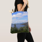 Whiskeytowk Lake... Tote Bag (Dichtbij)