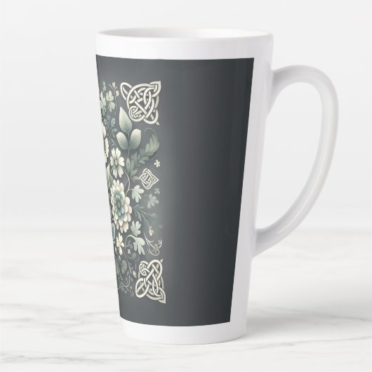 Whispered Clover Knotwork Garden Latte Mok (Rechts)