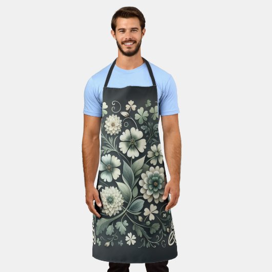 Whispered Clover Knotwork Garden Schort (Gedragen)