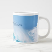 Whispering Waves: door de oceaan geïnspireerde ASM Grote Koffiekop (Rechts)