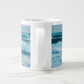 Whispering Waves: door de oceaan geïnspireerde ASM Grote Koffiekop (Achterkant)