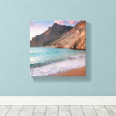 Whispers of Natuur - Schilderachtig strand en berg Canvas Afdruk (Insitu (Houten vloer))