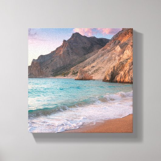 Whispers of Natuur - Schilderachtig strand en berg Canvas Afdruk (Voorkant)