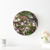 Whispers of Spring: Waterverf Roze Bloesemboom Grote Klok (Huis)