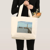 Whitby in North Yorkshire, Engeland. Grote Tote Bag (Voorkant (product))