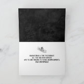 White 2026 Graduation Cap On Black Leather Kaart (Binnen)