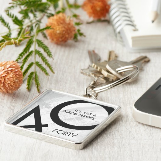 White 40 Decade Birthday Sleutelhanger (Zijkant)