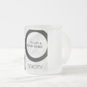 White 70 Decade Birthday Matglas Koffiemok (Voorkant rechts)