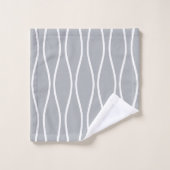 White Abstract Wavy Geometric Pattern on Grey Bad Handdoek (Wasdoekje)