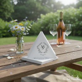 White and Floral Crest Frame Elegant  Servet