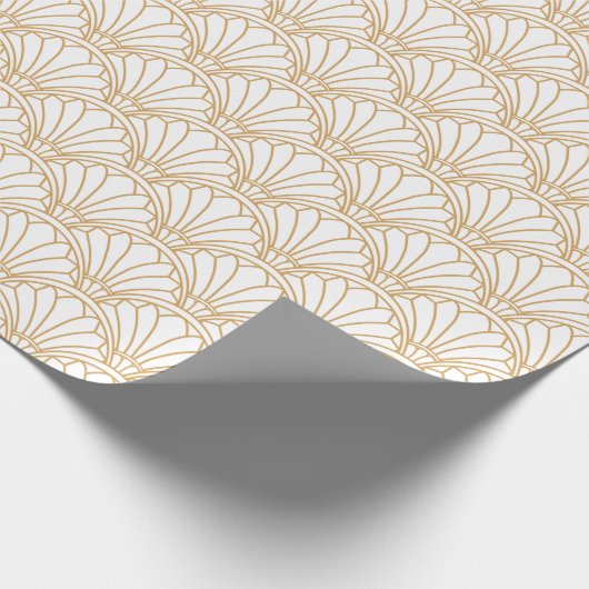 White and Gold Art Deco Fan Flowers Motif Cadeaupapier (Hoek)
