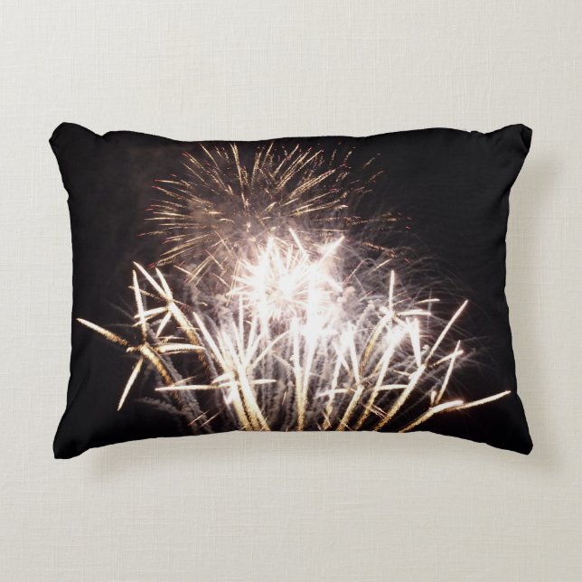 White and Gold Fireworks I Patriottic Celebration Decoratief Kussen (Voorkant)