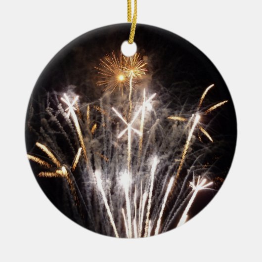 White and Gold Fireworks II Patriottic Celebration Keramisch Ornament (Voorkant)