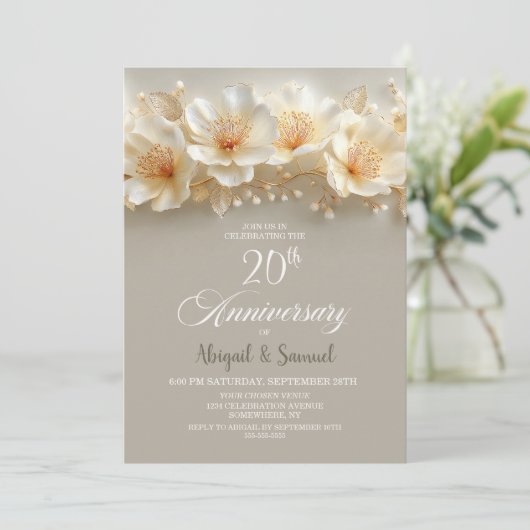 White and Gold Floral 20th Wedding Anniversary Kaart (Staand voorkant)