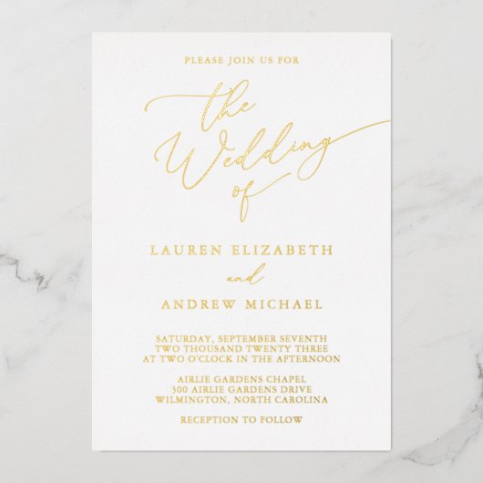 White and Gold Foil Monogram Minimalist Weddenscha Folie Uitnodiging (Voorkant)