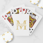 White and Gold Personalized Monogram and Name Pokerkaarten<br><div class="desc">Gepersonaliseerde monogram- en naamcadeaus met gouden gepersonaliseerde monogram in klassieke stijl van het serif lettertype met naamdoos in het midden van het monogram op witte achtergrond. Perfect als vaderdag cadeautjes voor vader, cadeaus voor grootvader, echtgenoot, groom, beste man, groomsmen en nog veel meer. Opmerking: de foliedetails worden gesimuleerd in de...</div>