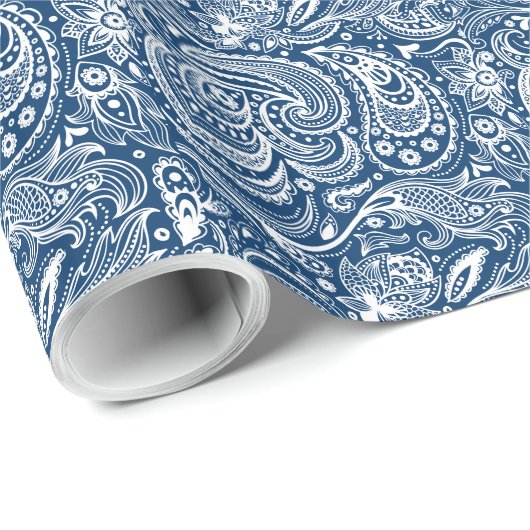 White and Navy Blue Floral Paisley Pattern Cadeaupapier (Rol Hoek)