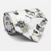 White Anemones Green Eucalyptus Wedding Stropdas (Opgerold)