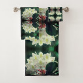 White Azalea Flower with Raindrops Abstract Bad Handdoek (Insitu)