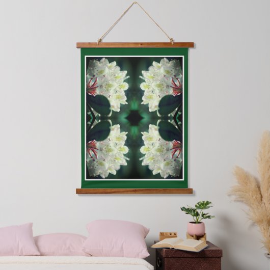 White Azalea Flower with Raindrops Abstract Hangend Wandkleed (Slaapkamer)