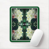 White Azalea Flower with Raindrops Personated Muismat (Met muis)