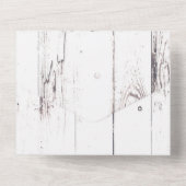 White Barn Wood Farmhouse Wreath Barn Wedding All In One Uitnodiging (Achterkant)