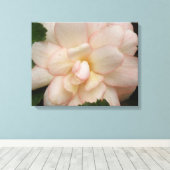 White Begonia Flower Canvas print (Insitu (Houten vloer))