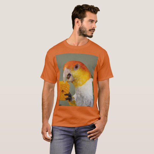White Bellied Caique Parrot With Wood Block Toy T-shirt (Voorkant volledig)