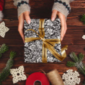 White & Black Floral DamasPattern Cadeaupapier