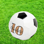 White black gold monogram initiaal name number voetbal<br><div class="desc">Een stijlvolle witte achtergrond,  zwarte en gouden gekleurde tekst. Personaliseer en voeg jouw naam en speleraantal toe. Uw monogram initialen als achtergrondpatroon.</div>