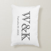 White & black monogram wedding keepsake  accent kussen (Achterkant (Verticaal))