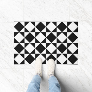 White Black Retro Squares Triangles Pattern Deurmat
