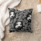 White & Black Trendy Unicorn & Floral Pattern Kussen (Deken)