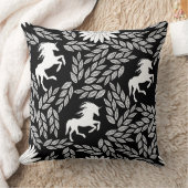 White & Black Trendy Unicorn & Floral Pattern Kussen (Deken)