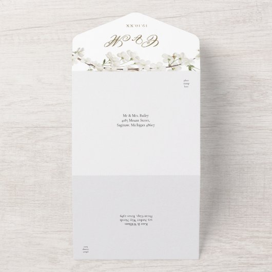 White Blossom Floral Gold Script Monogram Weddensc All In One Uitnodiging (Buitenkant)