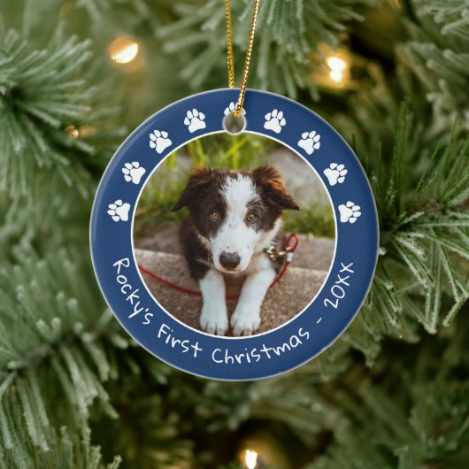 White Blue Paw print Pet's eerste kerstfoto Keramisch Ornament (Boom)