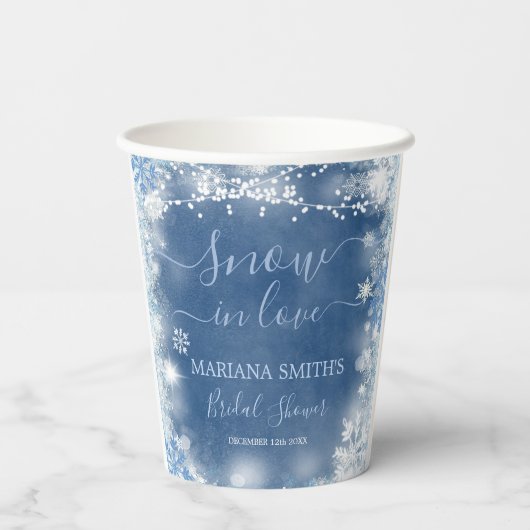 White Blue Snow in Love Snowflake Vrijgezellenfees Papieren Bekers (Achterkant)