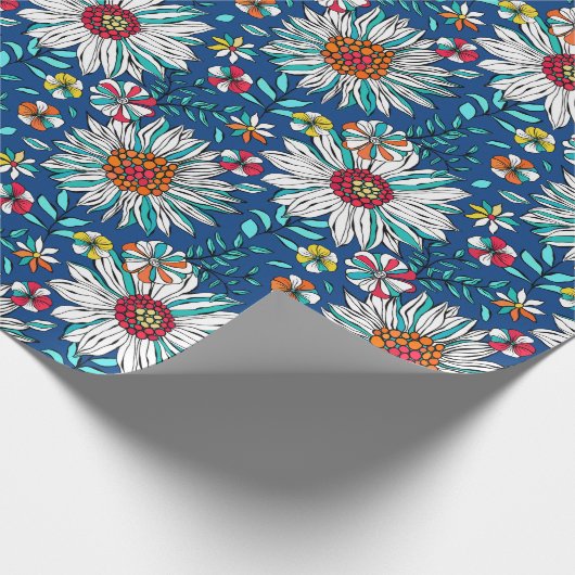 White Blue Yellow Oranje Red Daisy Flowers Pattern Cadeaupapier (Hoek)