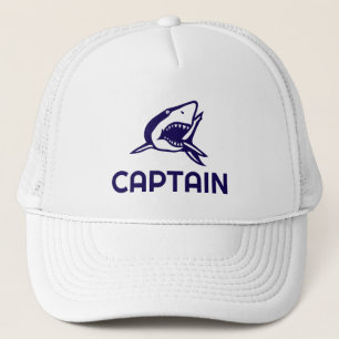 White boat captain pet met haaienontwerp