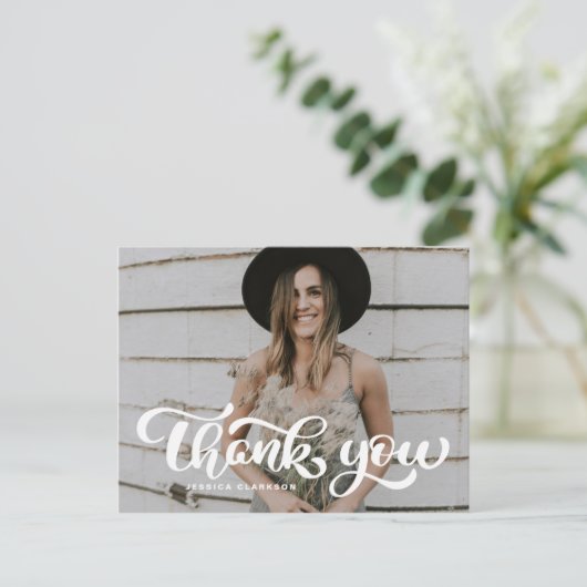 White Bold Retro Script Photo Afstuderen Hartelijk Briefkaart (Staand voorkant)