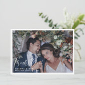 White Border Calligraphy Overlay Weddenfoto Bedankkaart (Staand voorkant)
