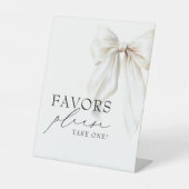 White Bow Vrijgezellenfeest Favors Reclamebord Met Voetstuk (Voorkant)