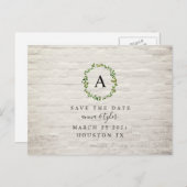 White Brick Monogram Wreath Wedding Save the Date Aankondigingskaart (Voorkant / Achterkant)