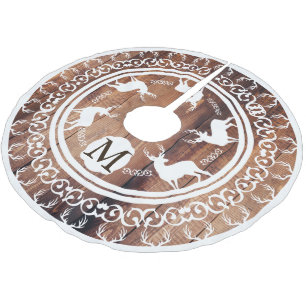 White Bucks Antlers Dark Wooden Planks Monogramed Kerstboom Rok