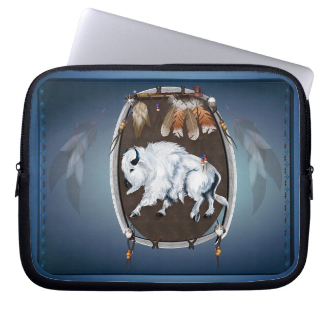 White Buffalo Shield Laptop Sleeve (Voorkant)