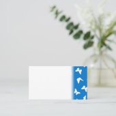 White Butterfly Blue Background Aesthetic Patroon Afsprakenkaartje (Staand voorkant)